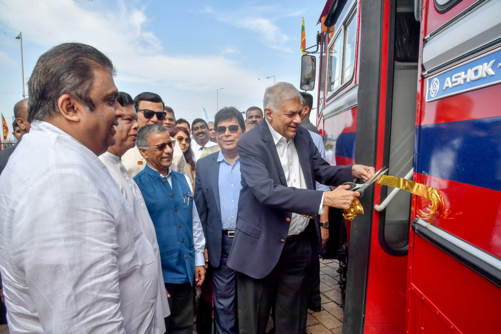 India donate 50 buses for Sri Lanka - Newscutter.lk - Sri Lanka's Leading  News Site | Breaking News Updates | Latest News Headlines